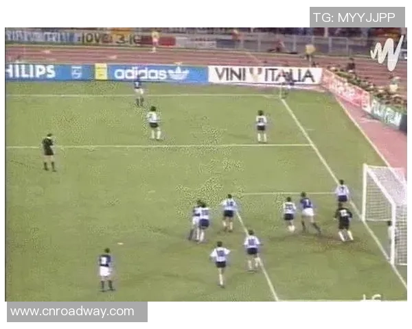 身高190厘米以上的足球巨星盘点 他们在绿茵场上的独特优势与表现